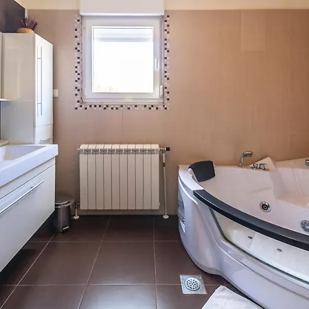 Villa Sole Istria, Holliday Near Pula, Ferienvilla Istrien Marcana