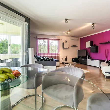 Villa Sole Istria, Holliday Near Pula, Ferienvilla Istrien *