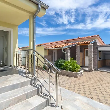 Villa Sole Istria, Holliday Near Pula, Ferienvilla Istrien